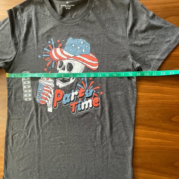 Brand New "Party Time" T-shirt-Unisex size Medium - Picture 5 of 7